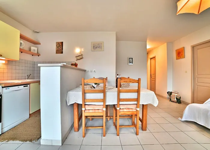 Domino By Interhome * Saint-Georges-d'Oleron