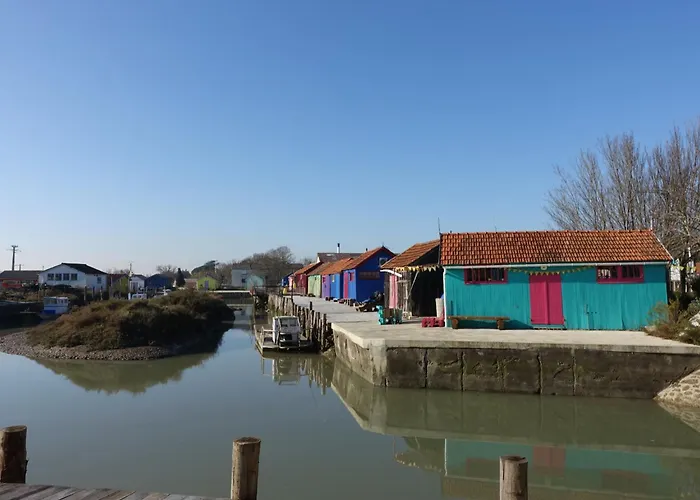 Domino By Interhome * Saint-Georges-d'Oleron